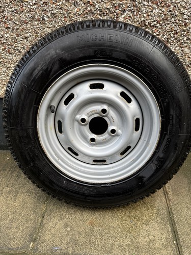 Caravan wheel horse - caravan, wheel,
